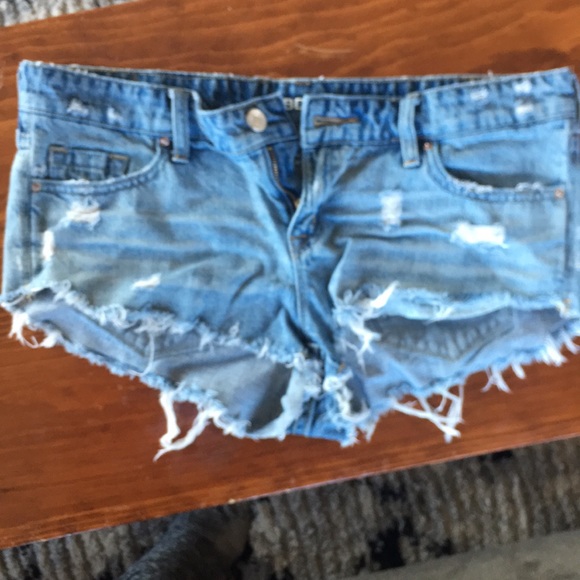 BDG low rise dolphin shorts - Picture 3 of 3